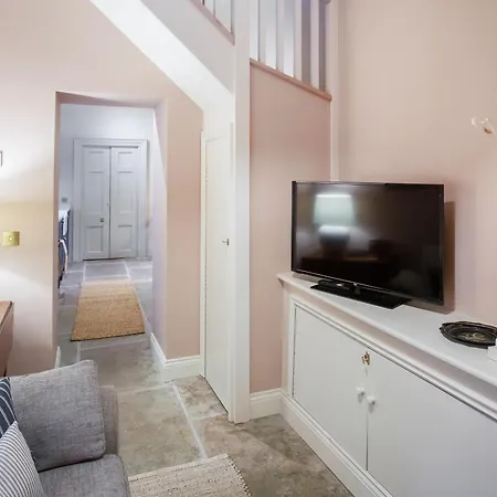 The Tower - Uk51918